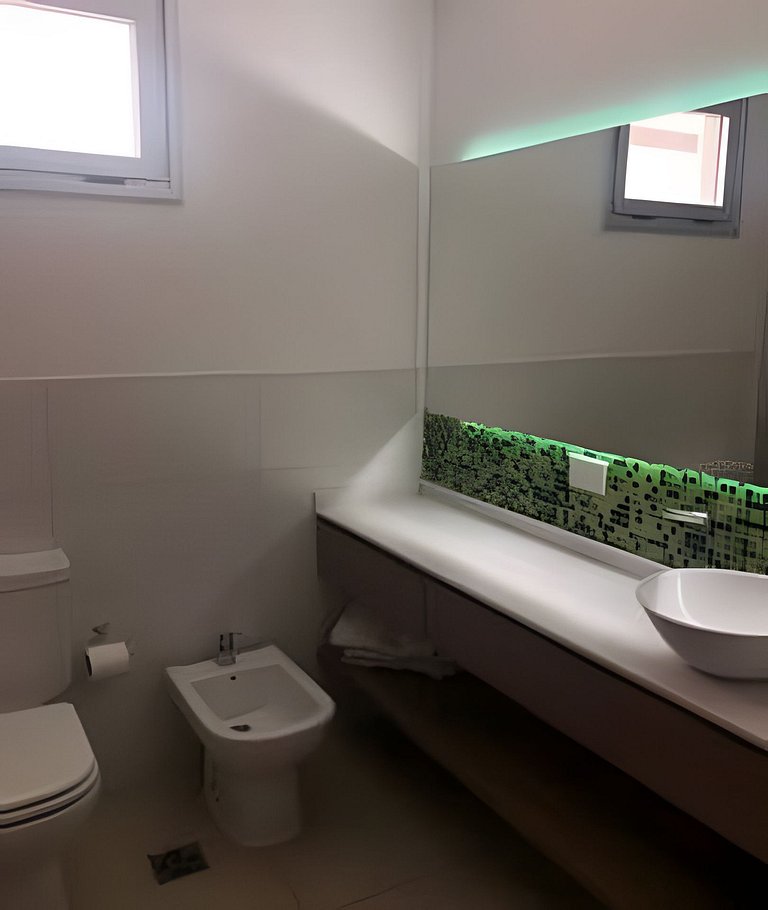 Moderno depto. con vista, piscina, cochera y bici