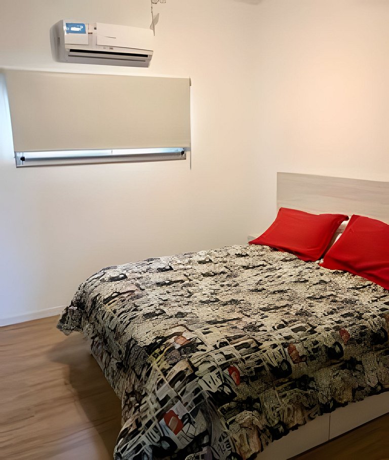 Moderno depto. con vista, piscina, cochera y bici