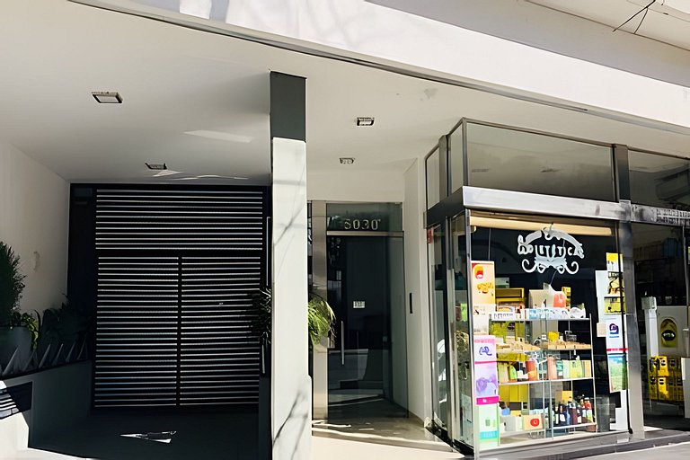 Moderno depto. con vista, piscina, cochera y bici