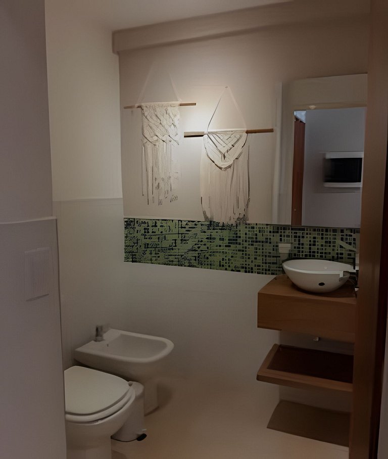 Luminoso y moderno con piscina, cochera y bici