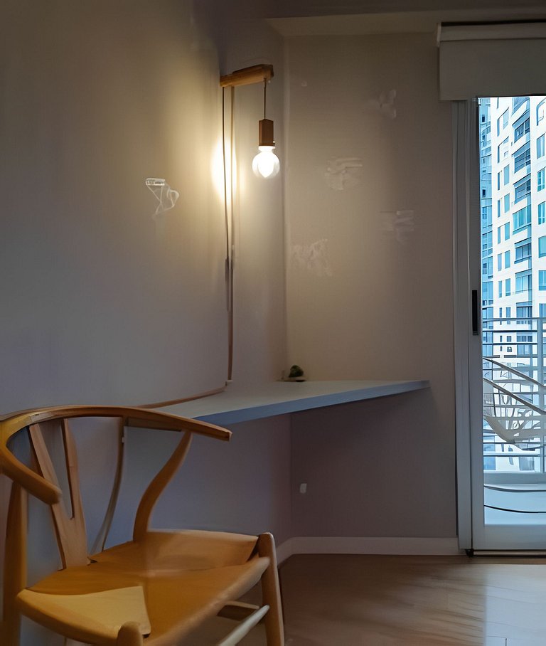 Luminoso y moderno con piscina, cochera y bici