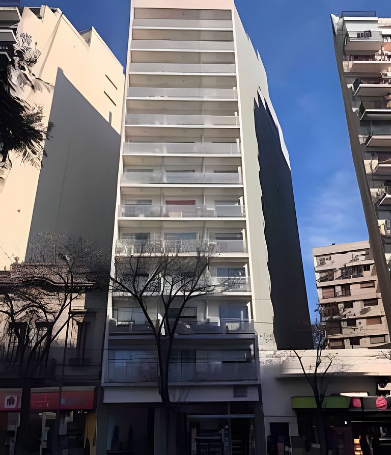 Luminoso y moderno con piscina, cochera y bici