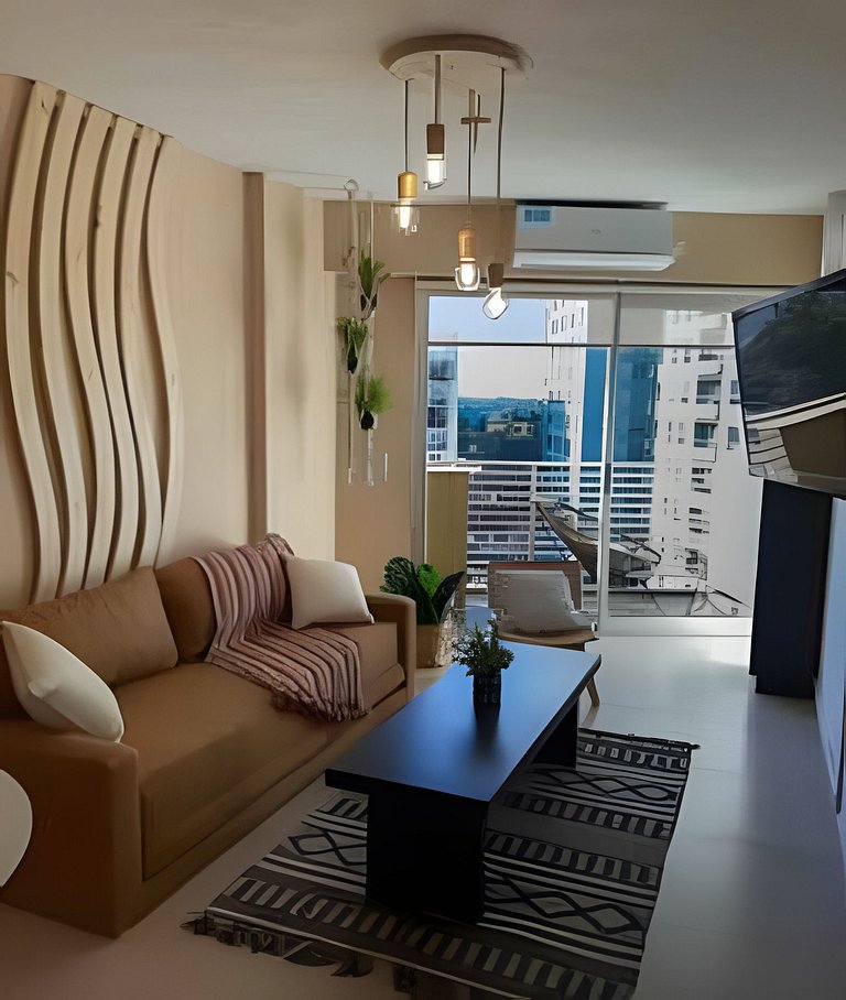 Diseño y confort con piscina, balcón y cochera