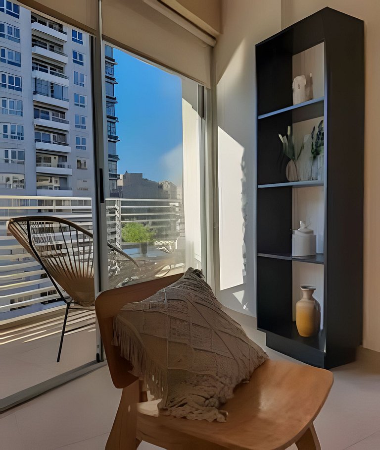 Diseño y confort con piscina, balcón y cochera