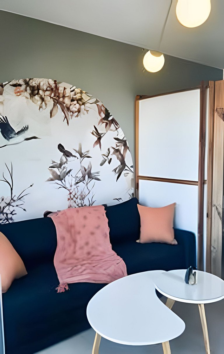 Diseño zen en altura con piscina y cochera