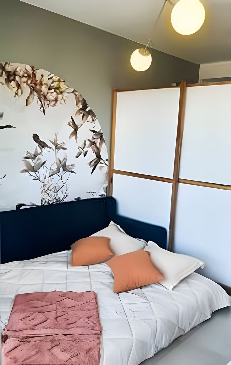 Diseño zen en altura con piscina y cochera