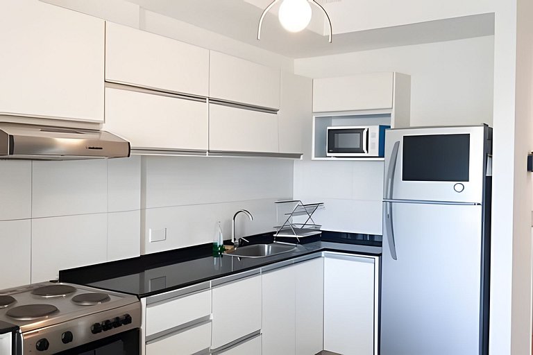 Diseño zen en altura con piscina y cochera