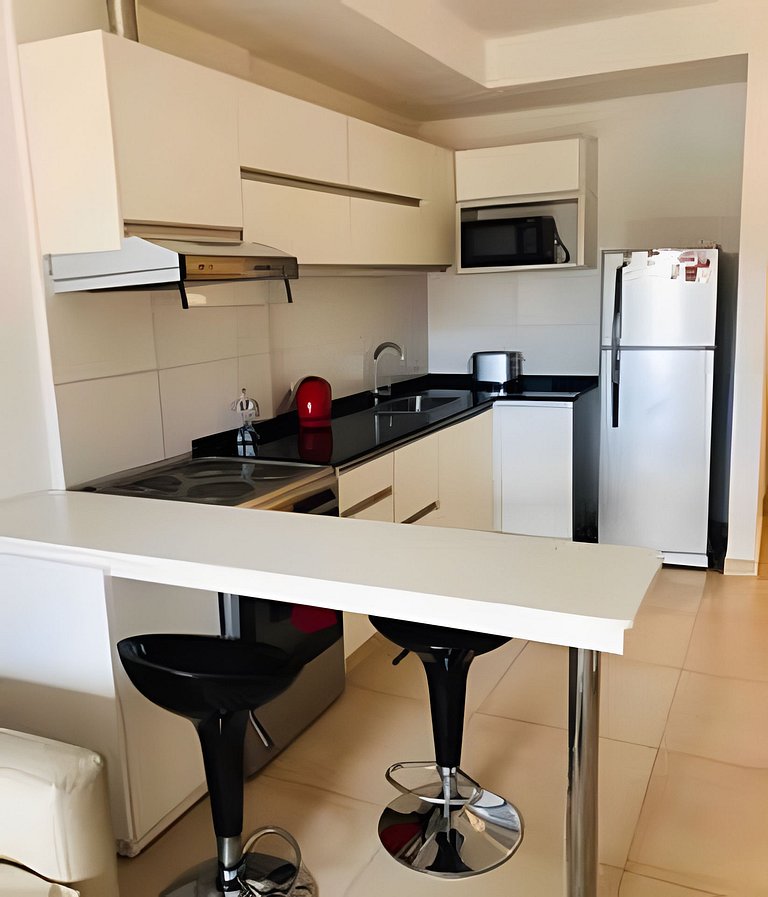 Elegante y cálido, con piscina y cochera gratis