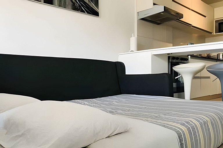 Elegante y cálido, con piscina y cochera gratis