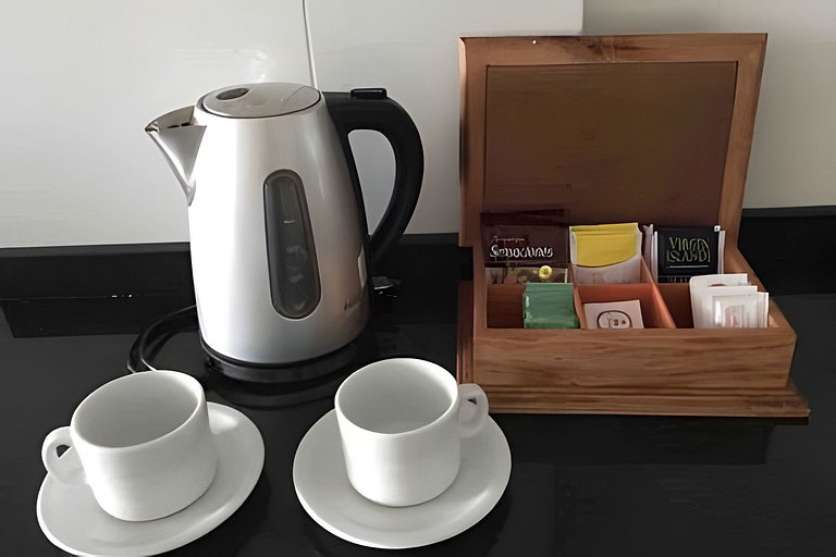 Elegante y cálido, con piscina y cochera gratis