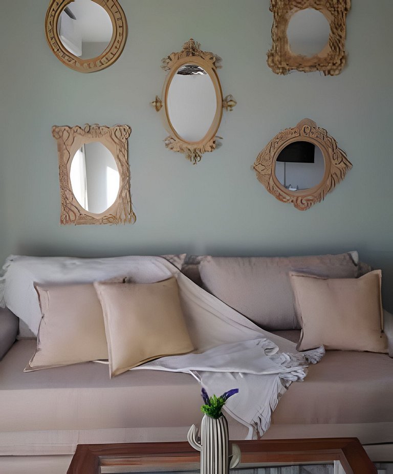 Diseño y relax: piscina, cochera y bicis free