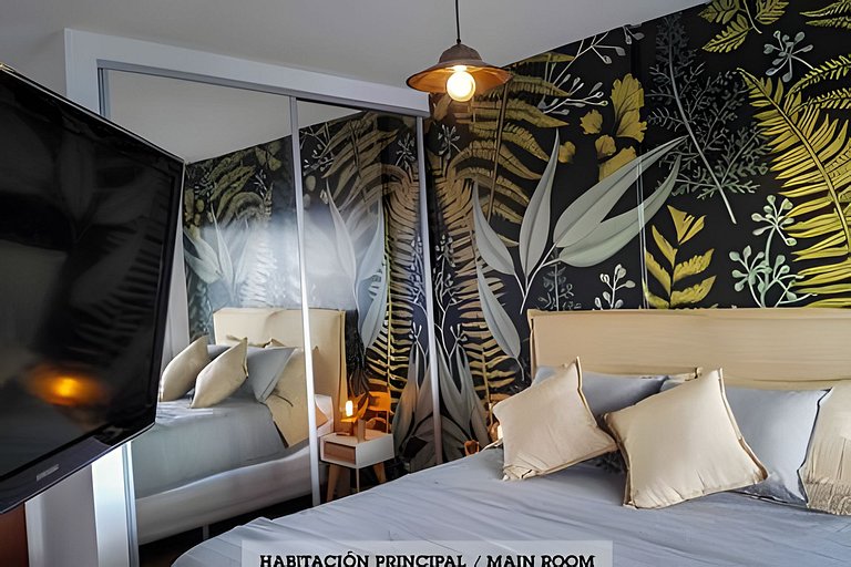 Diseño y relax: piscina, cochera y bicis free