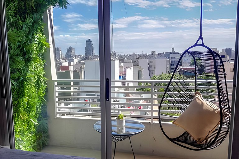 Diseño y relax: piscina, cochera y bicis free