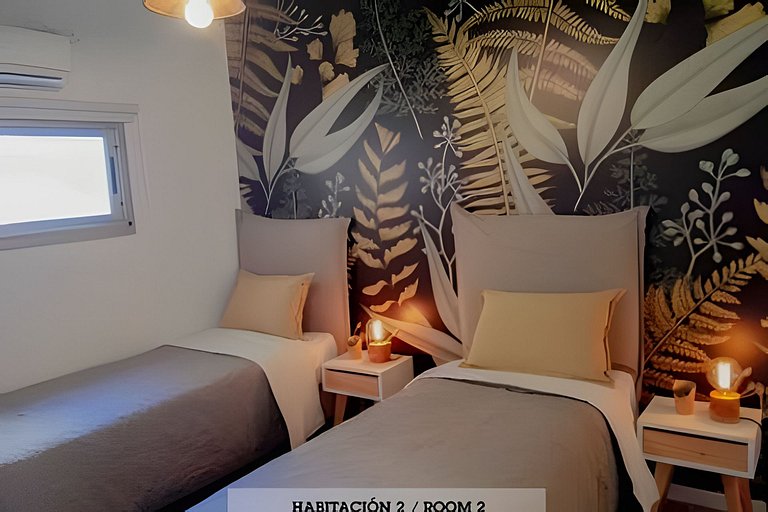 Diseño y relax: piscina, cochera y bicis free