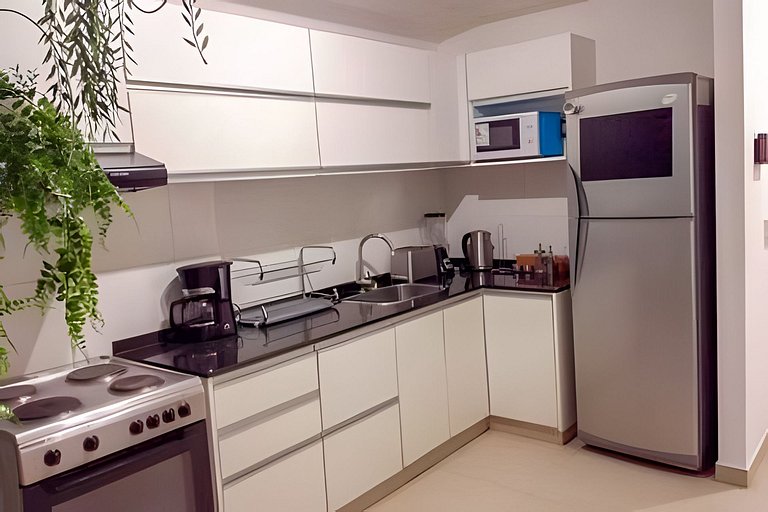 Diseño y relax: piscina, cochera y bicis free