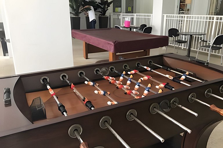 Vista al mar, piscina y cochera en Sunny Isles