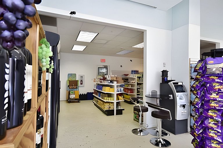 Vista al mar, piscina y cochera en Sunny Isles