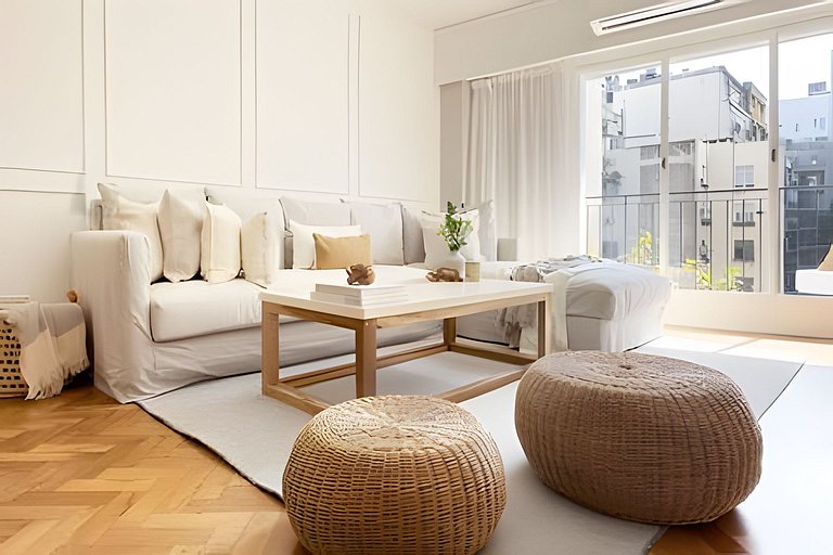 Confort y estilo en un espacioso departamento