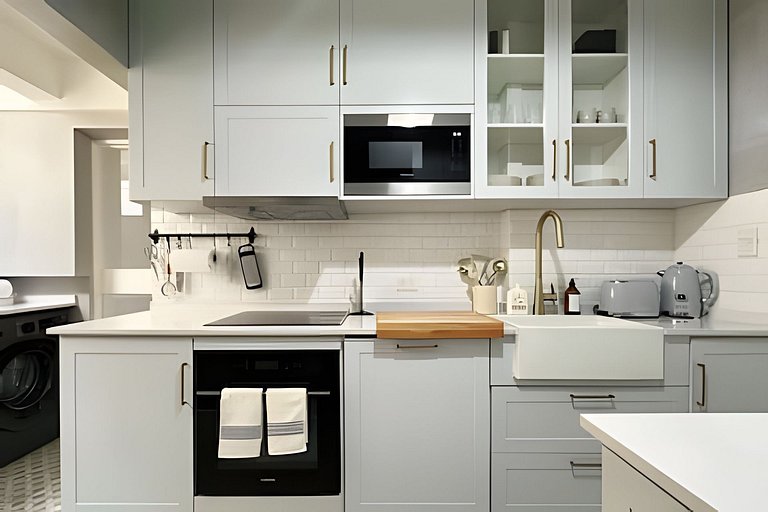 Confort y estilo en un espacioso departamento