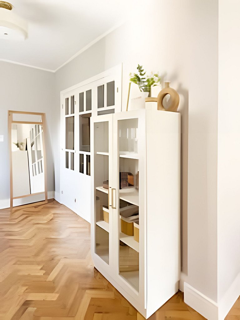 Confort y estilo en un espacioso departamento