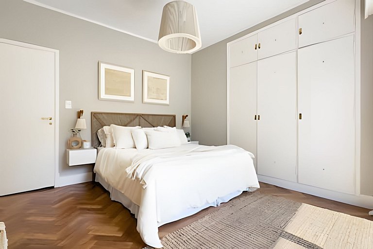 Confort y estilo en un espacioso departamento