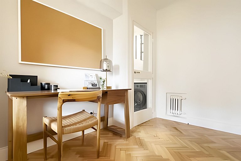 Confort y estilo en un espacioso departamento