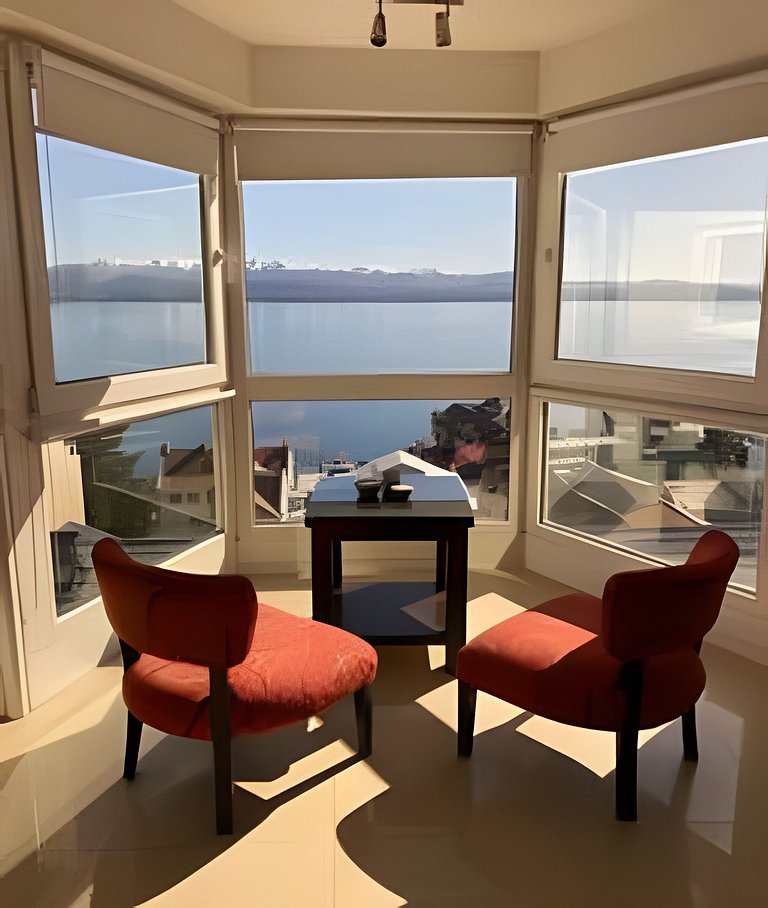 Vista lago Nahuel Huapi Depto. moderno c/cochera