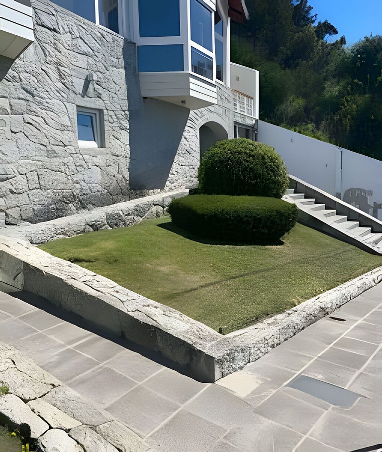 Vista lago Nahuel Huapi Depto. moderno c/cochera