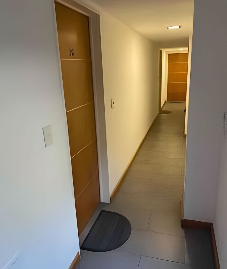 Vista lago Nahuel Huapi Depto. moderno c/cochera