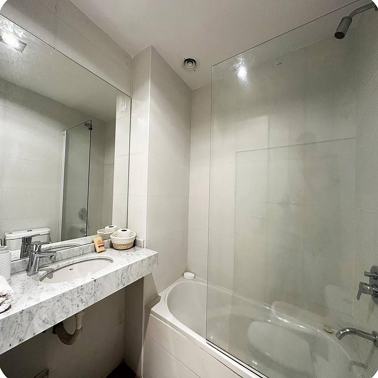 Amplio estudio en Palermo con Piscina