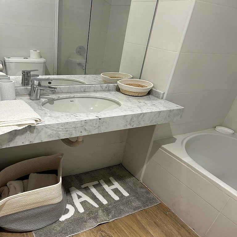 Amplio estudio en Palermo con Piscina