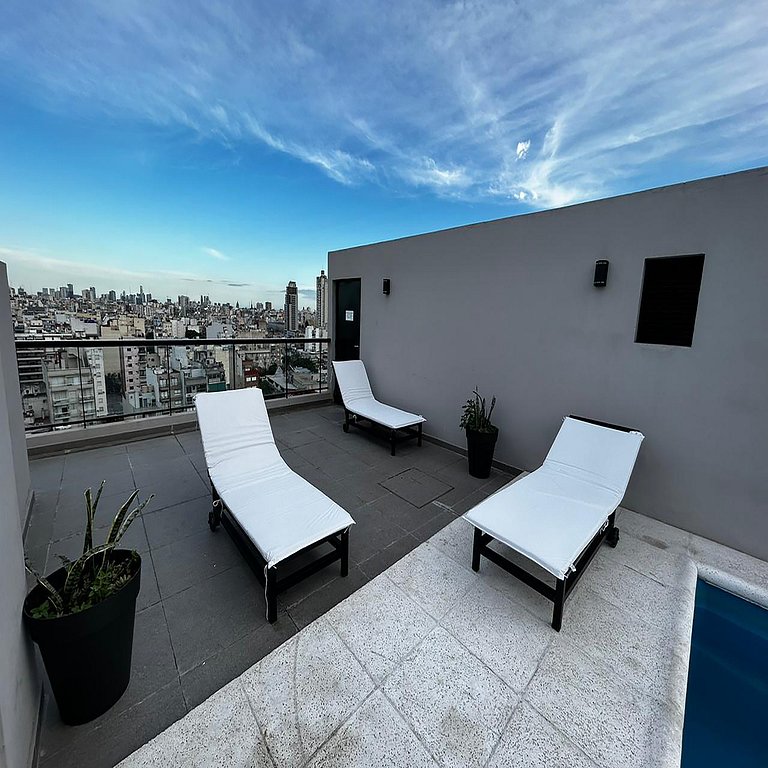 Amplio estudio en Palermo con Piscina