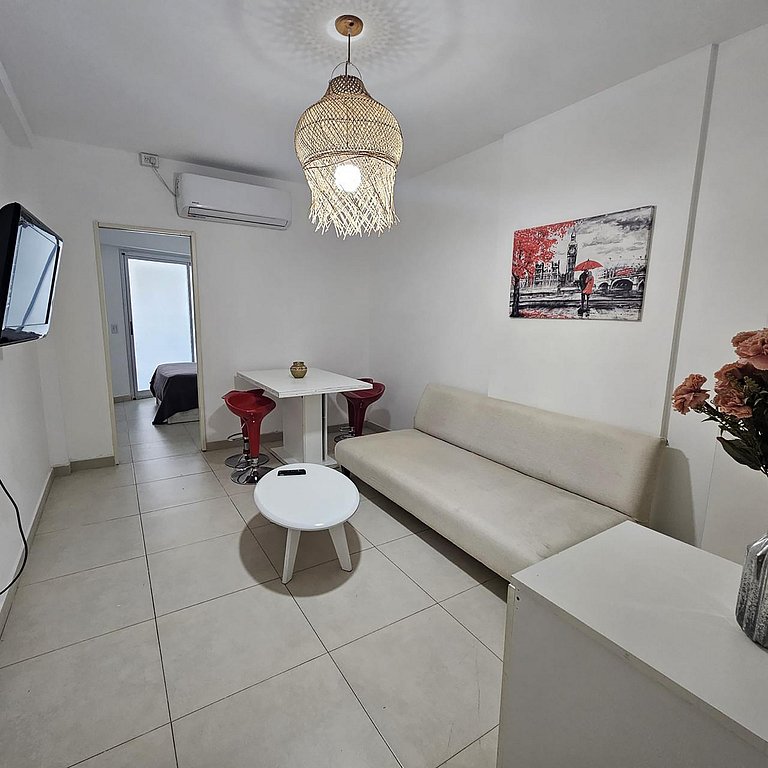 Departamento de dos ambientes con balcón, piscina y bicis